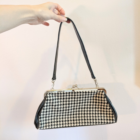 Houndstooth Shoulder Bag - Picture 5 of 7